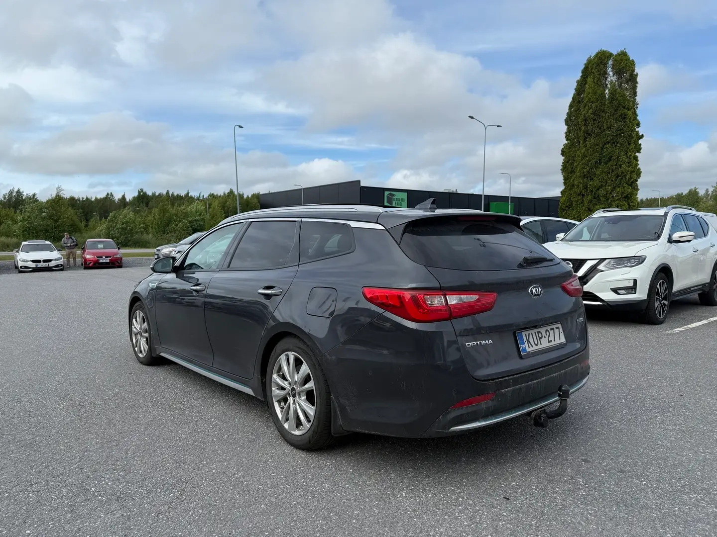 Car Image - 2iKhYbbW1Hu2n5Qz9ydLwJ