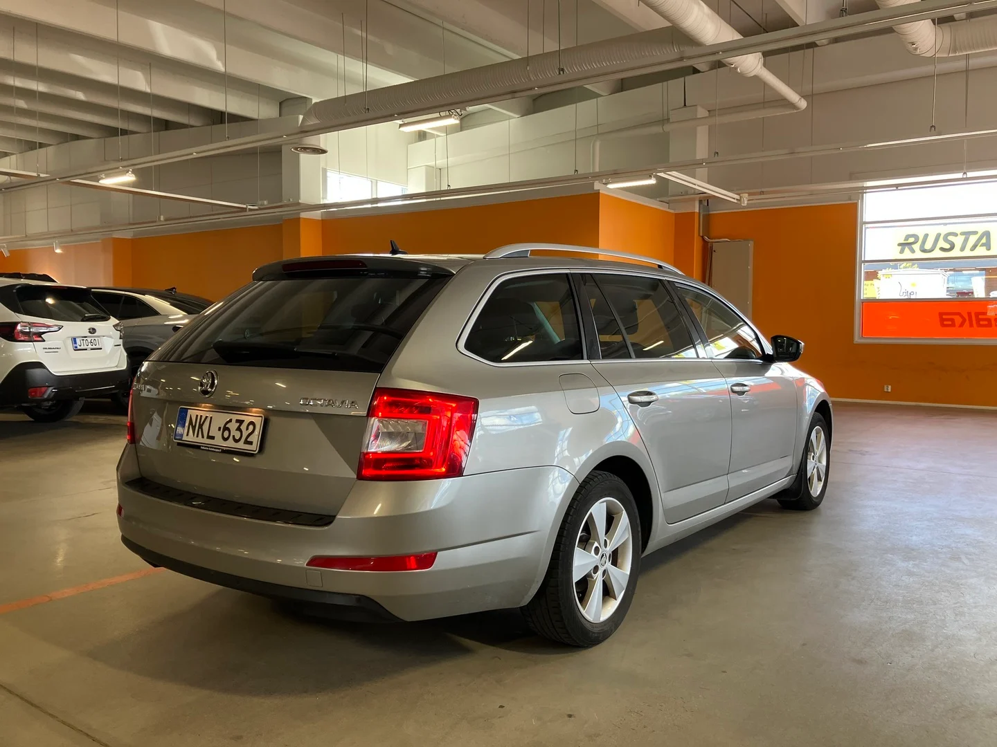 Car Image - 6Zwv4Bhb5HFgwTf6CiTcax