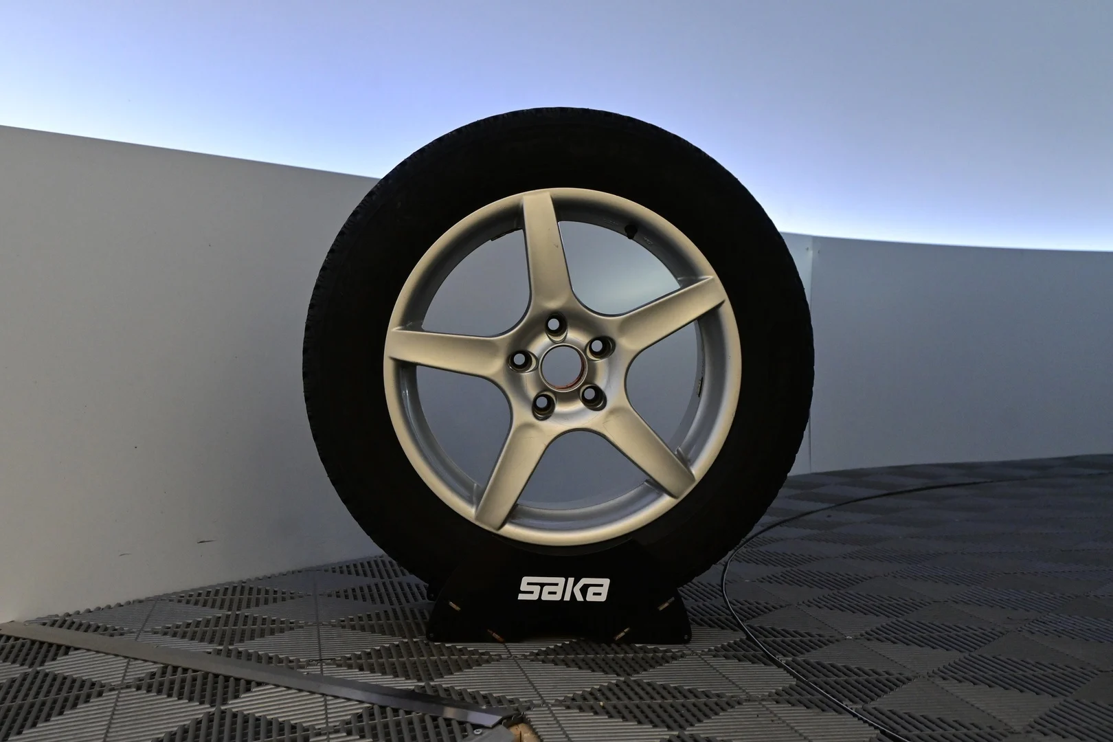 Car Image - 2D5pwRwp0TPwkIjVdKKqHT
