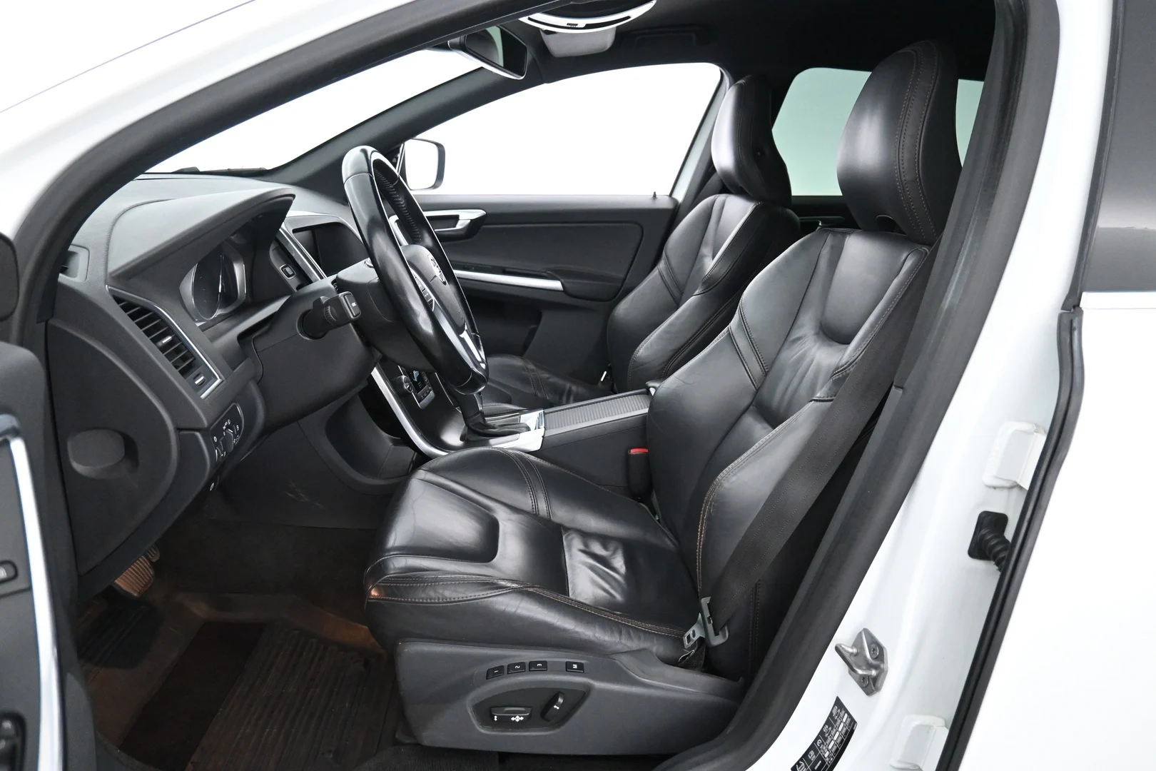 Car Image - 5llrrbFk8GU0Ha0jnGtOxD