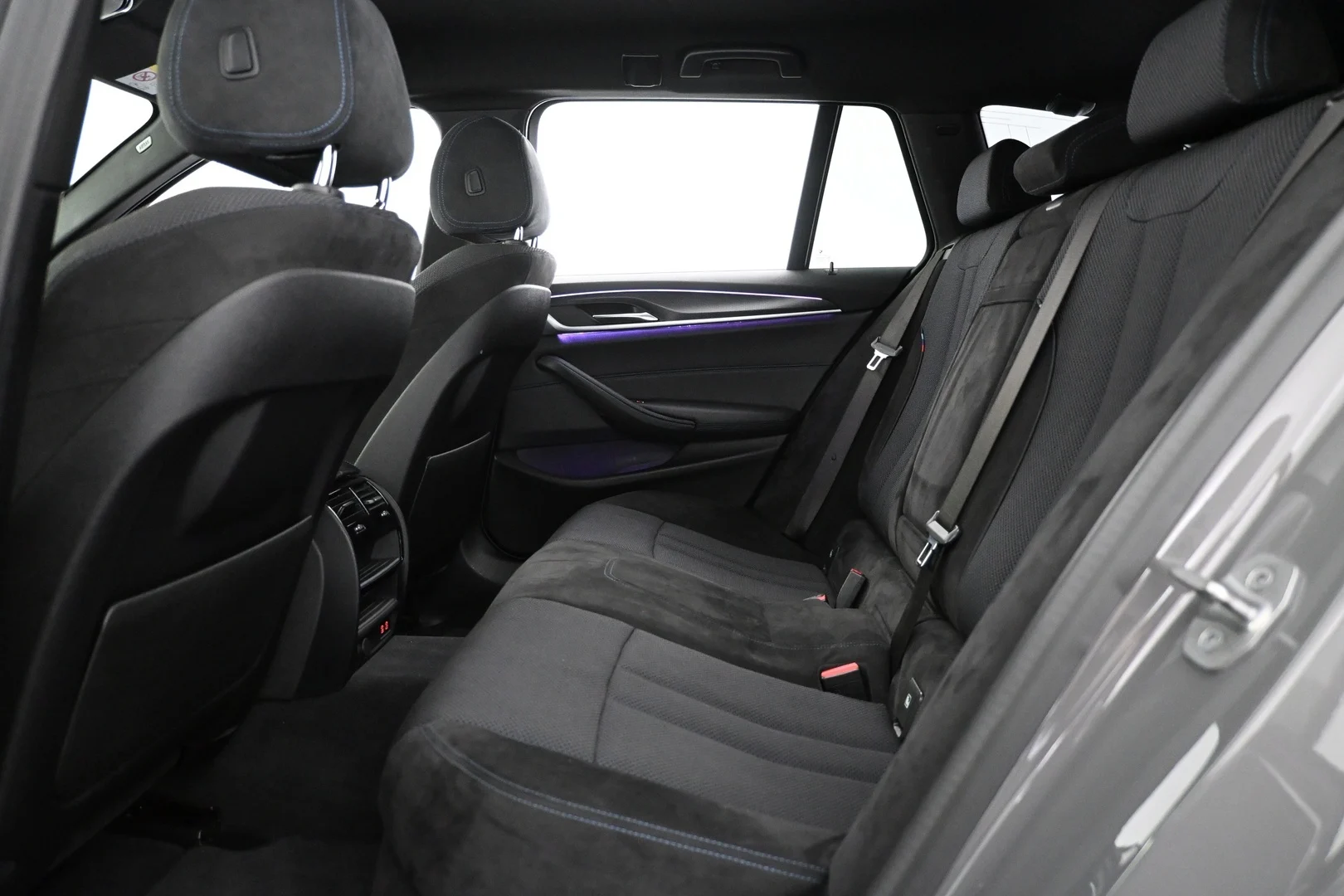 Car Image - 1EwHnLJSdQtrx51w5MzIRE