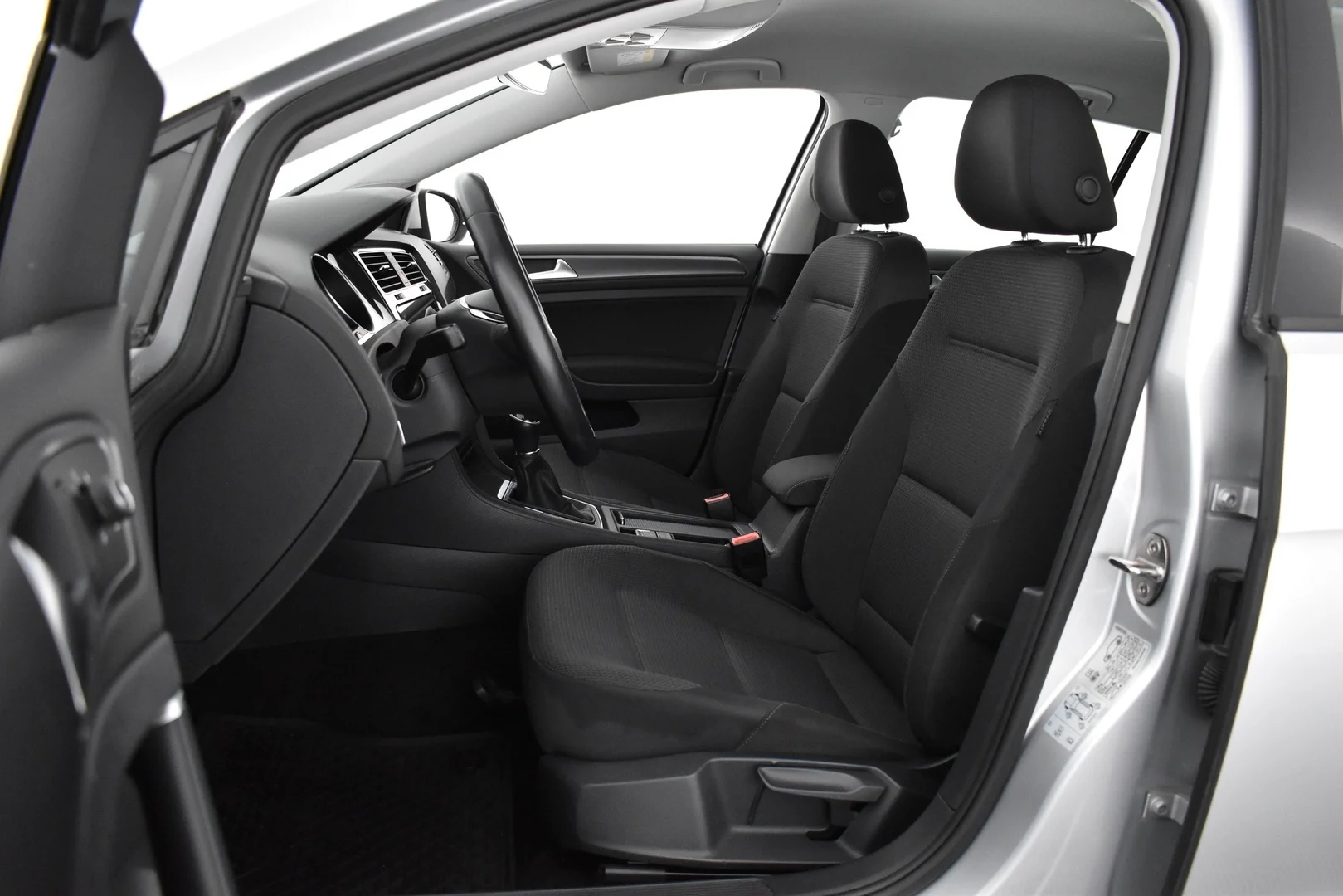 Car Image - 4x29MqTWQ68zV0LewozLQx