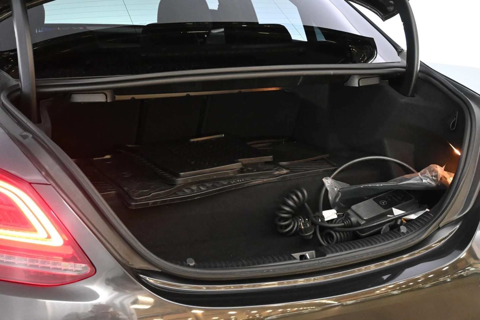 Car Image - 2NcMxGDPFEcgIz3KUTIgDT