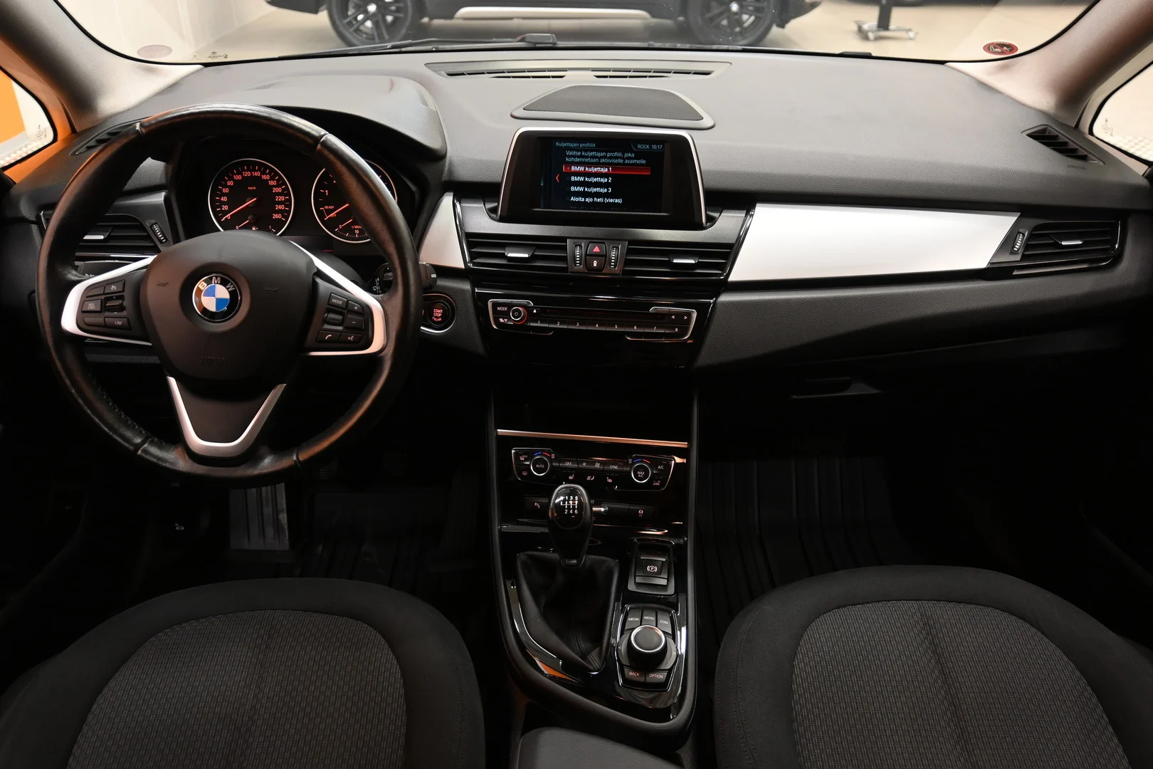 Car Image - 4eNhXNUVtVThljPSn8YYhV