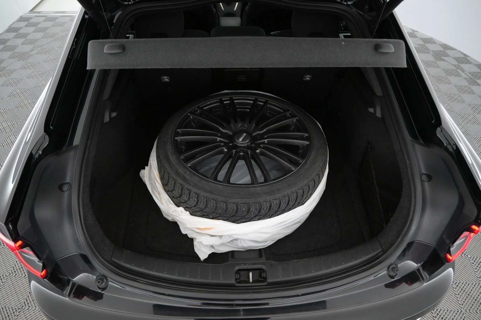 Car Image - 5ghGyalej9GaIXp20F2IQC