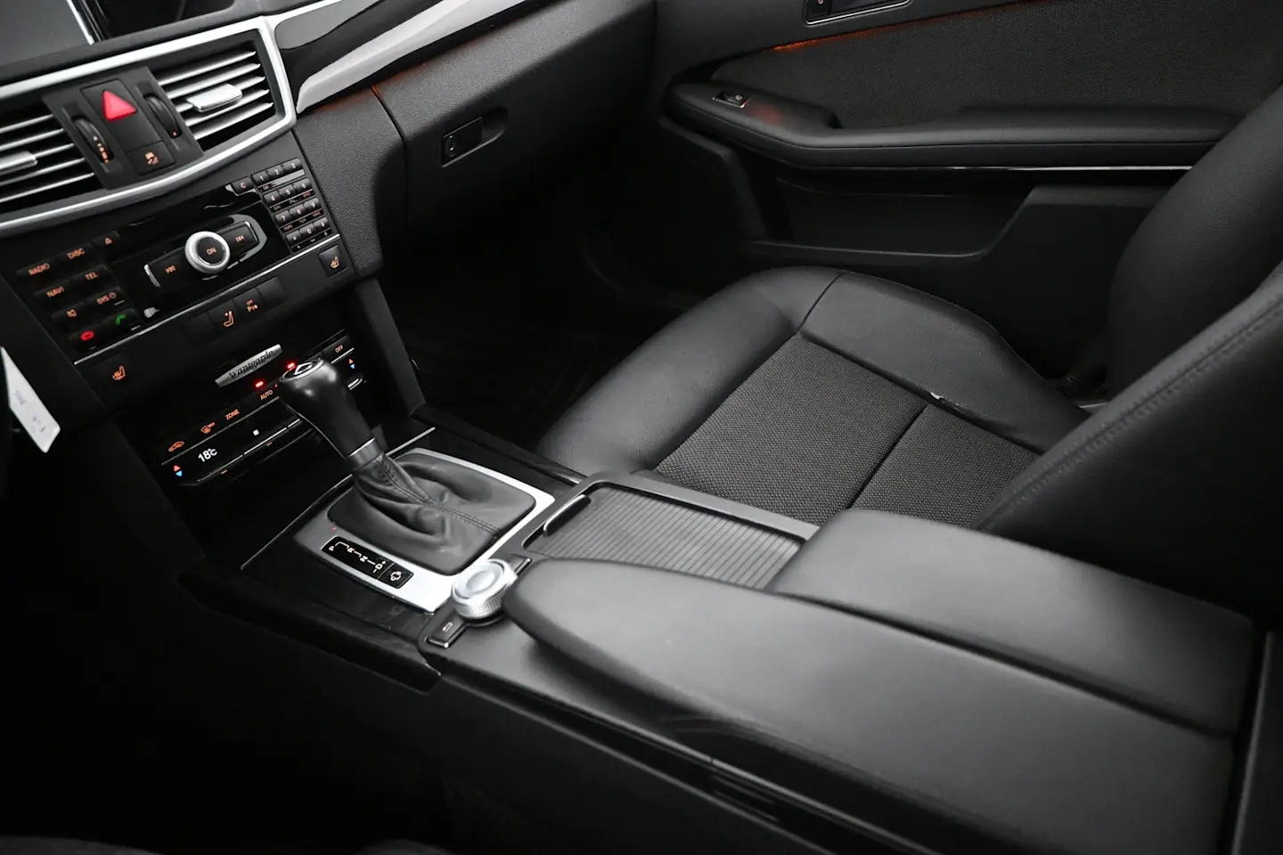 Car Image - 5tLXqUJ64ZXzowz0UV2hro