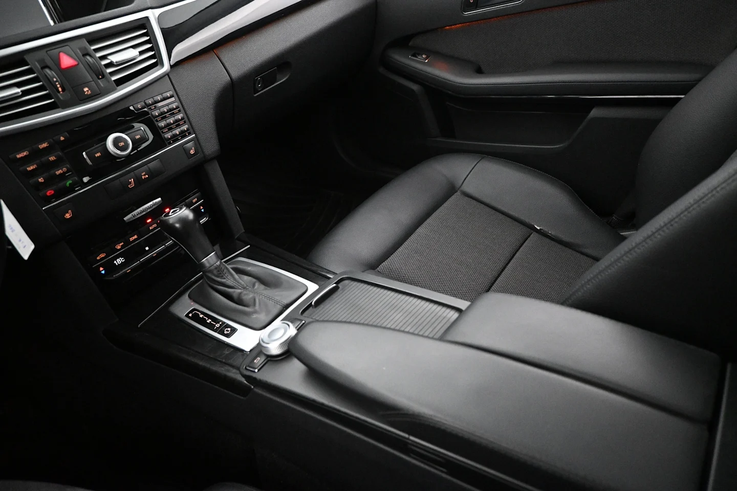 Car Image - 5tLXqUJ64ZXzowz0UV2hro