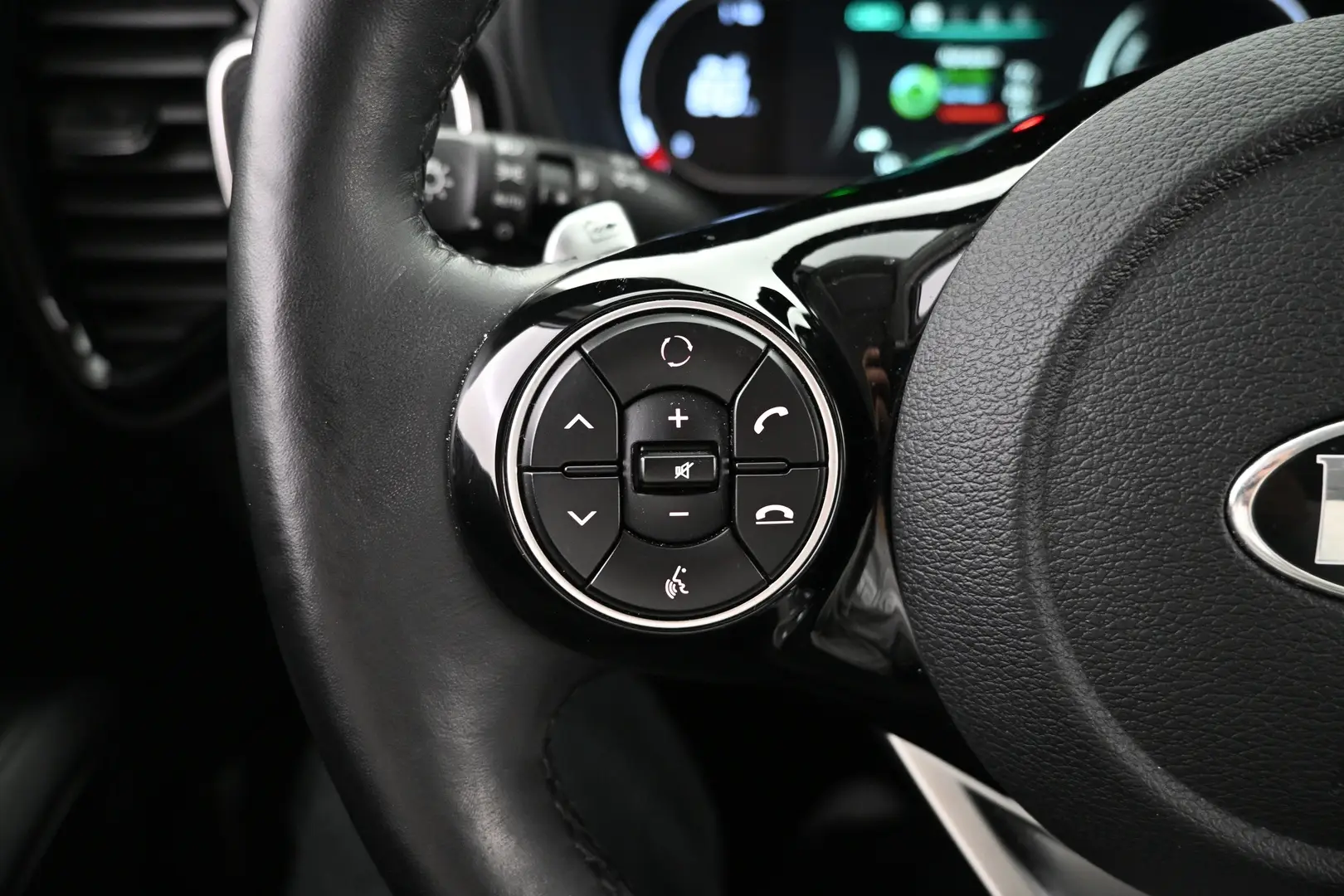 Car Image - 6AOavN7ycjhZTHqdwt1EYG