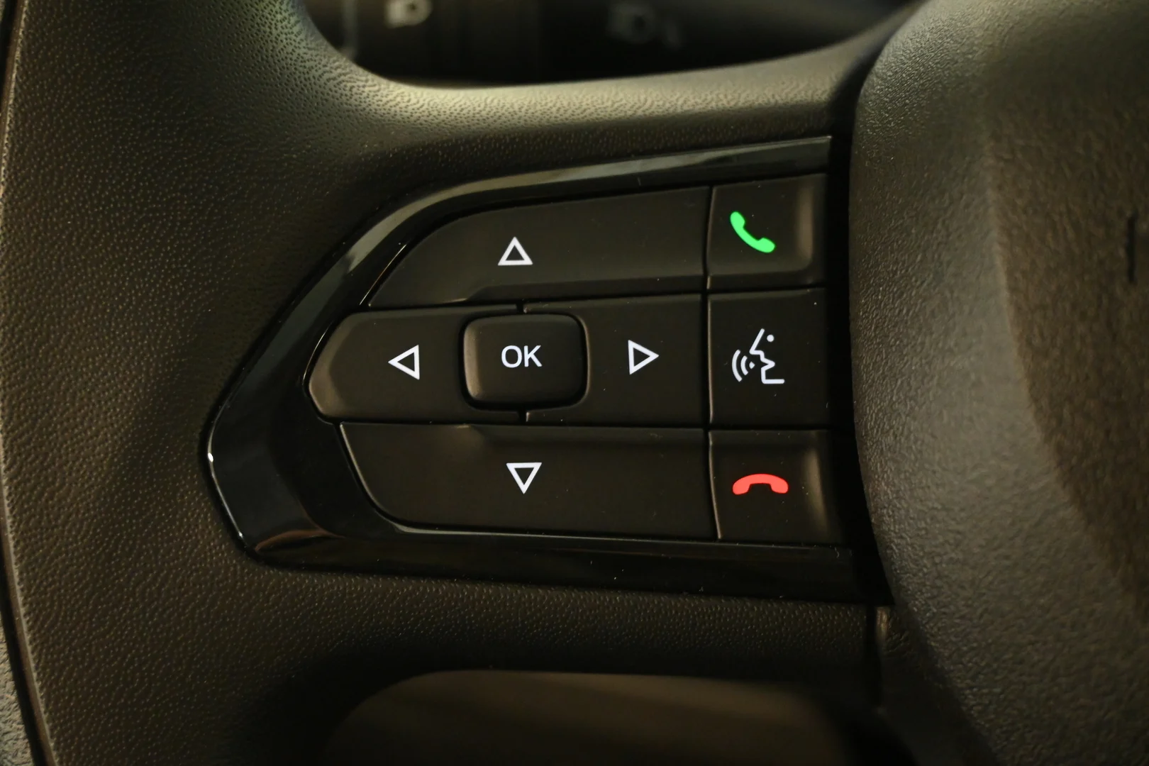 Car Image - 2XTcKjNKygbtHl8VPXEhwo
