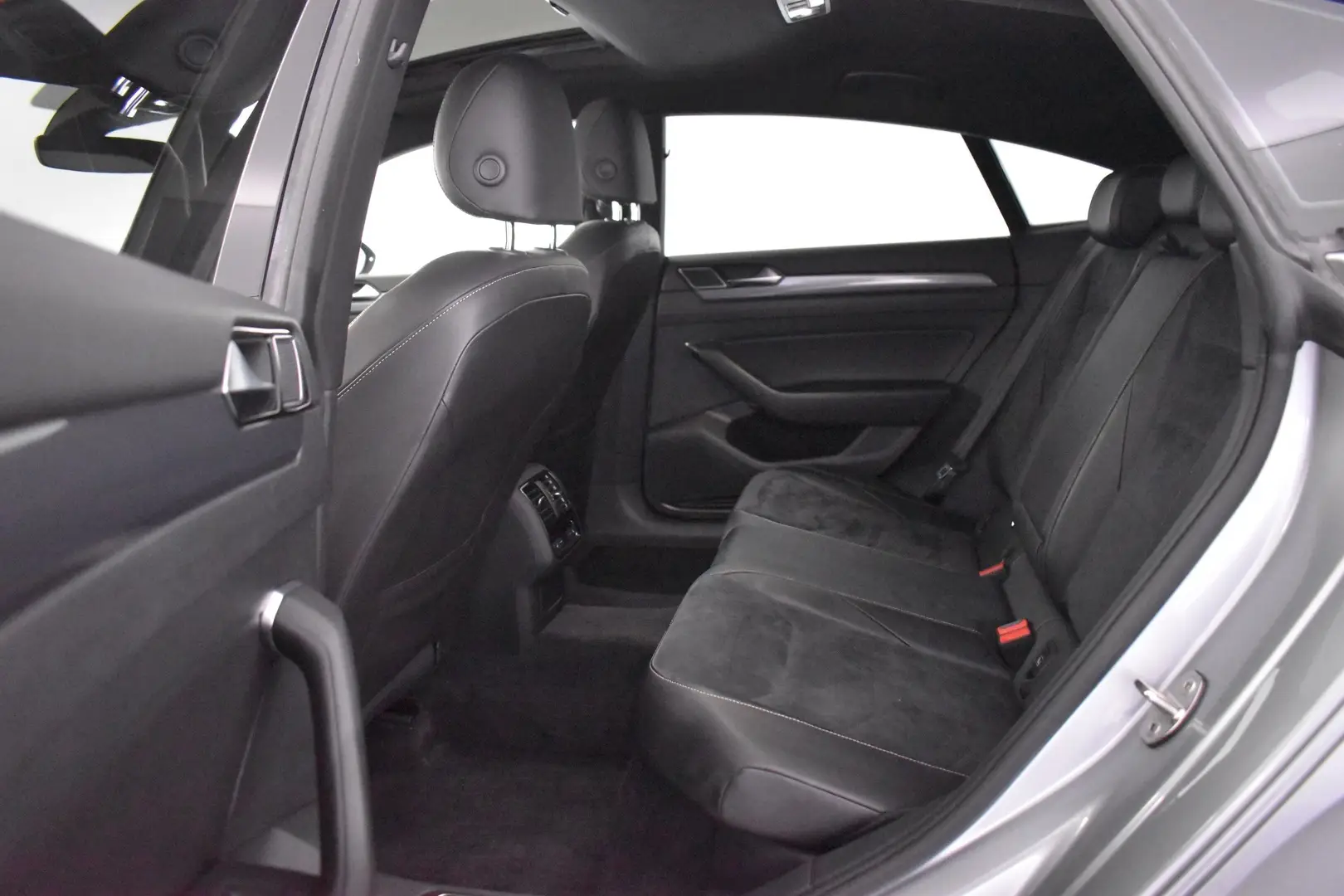 Car Image - 2pai29HWUP5X9I6TNGUslb