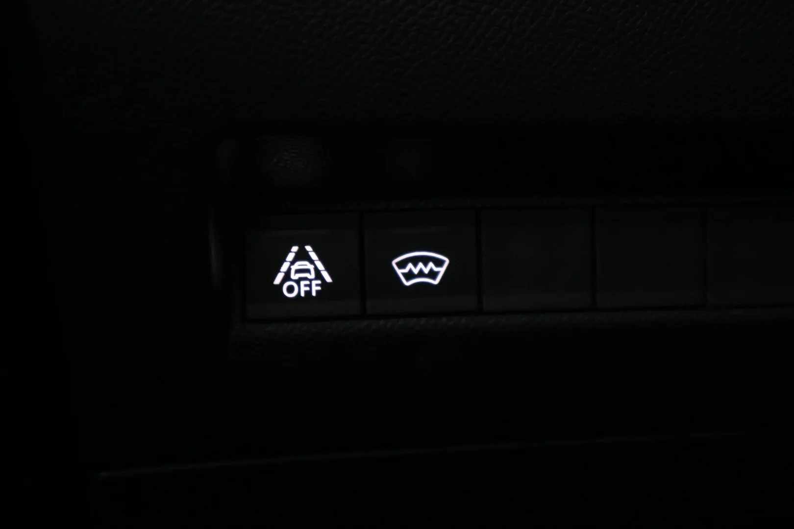 Car Image - 6S34k6pvZUBxk4naVqWSOq