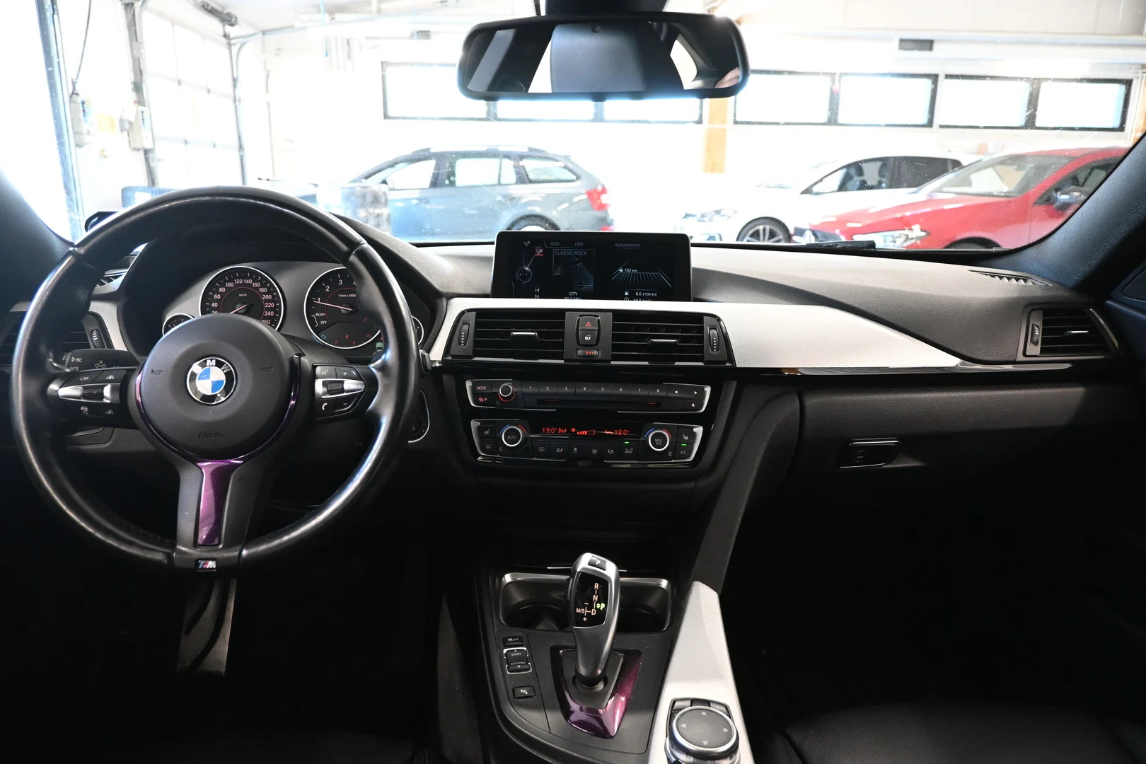 Car Image - 6z8jpRKBAY4zItAlnw9WMG