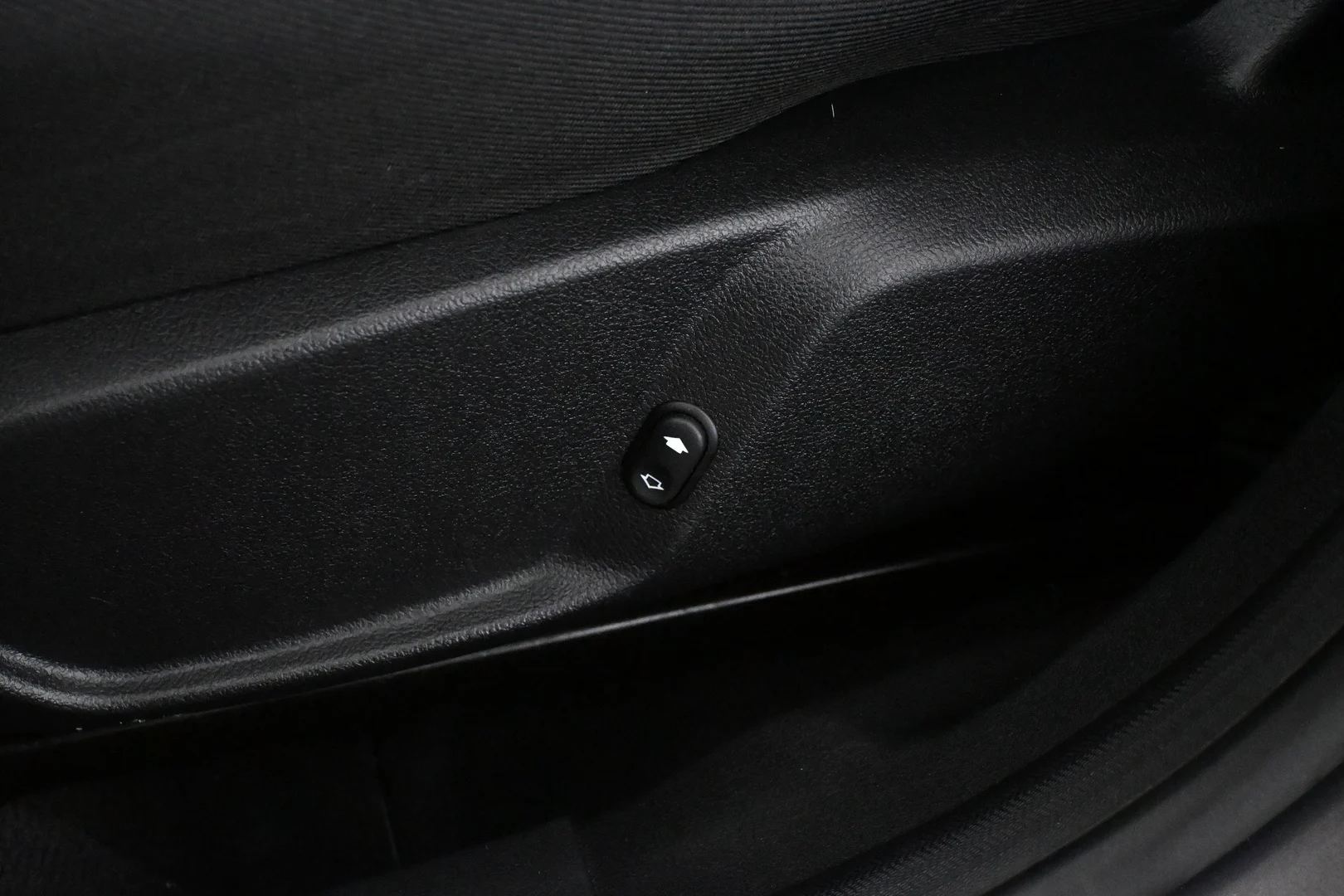 Car Image - 7dFiVdkrv5Wwn1XruguqfK