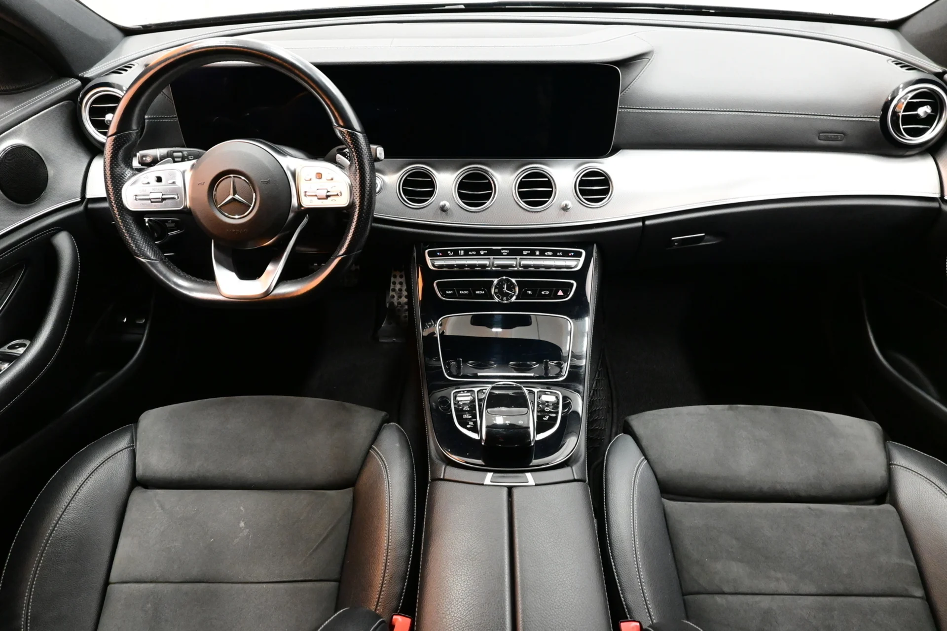 Car Image - 2OtiBVOBhxRQ6RX9oOpoTd