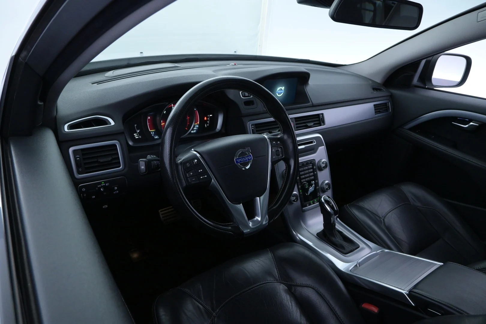 Car Image - e8a5hEtGvsUgmrnp3gC3f