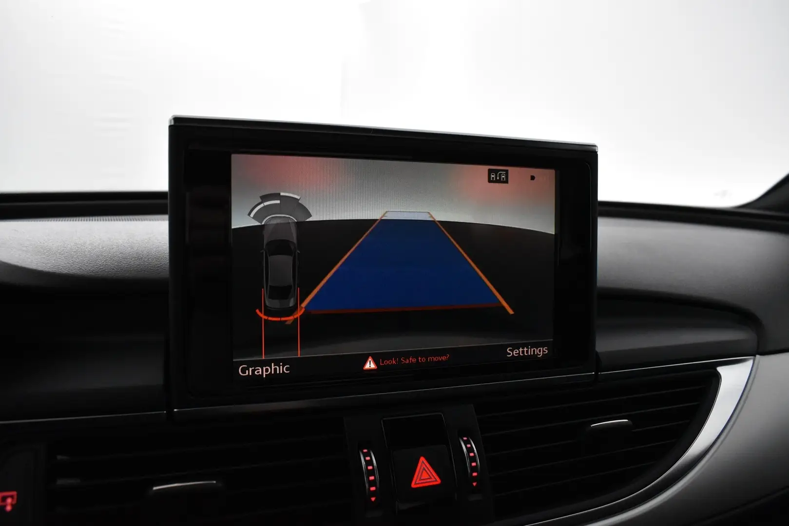 Car Image - 4kBumoMXvPpxLyhN7wTDbZ