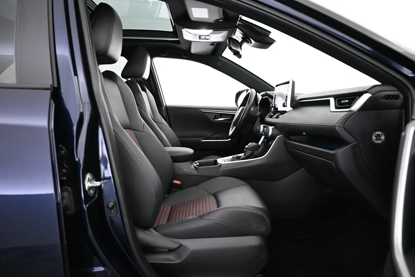 Car Image - 3EiiYGUp6XvJDncb9sjRMa