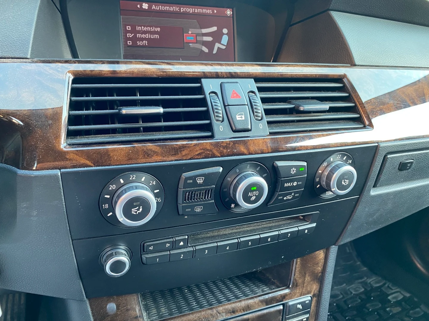 Car Image - EGrX7mgHIlW8g0B75oRCE