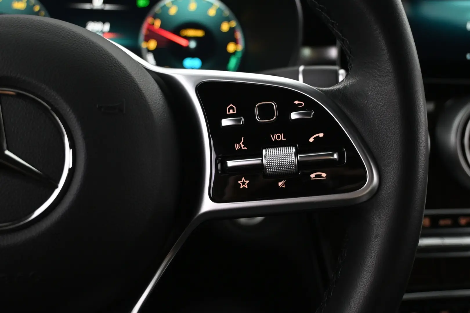 Car Image - 6H2r5xwdSU8rhUpXaard6D