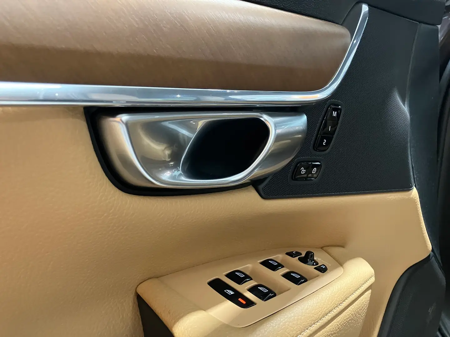 Car Image - 5DD8rOpxaBCCdTZVdfHZc2