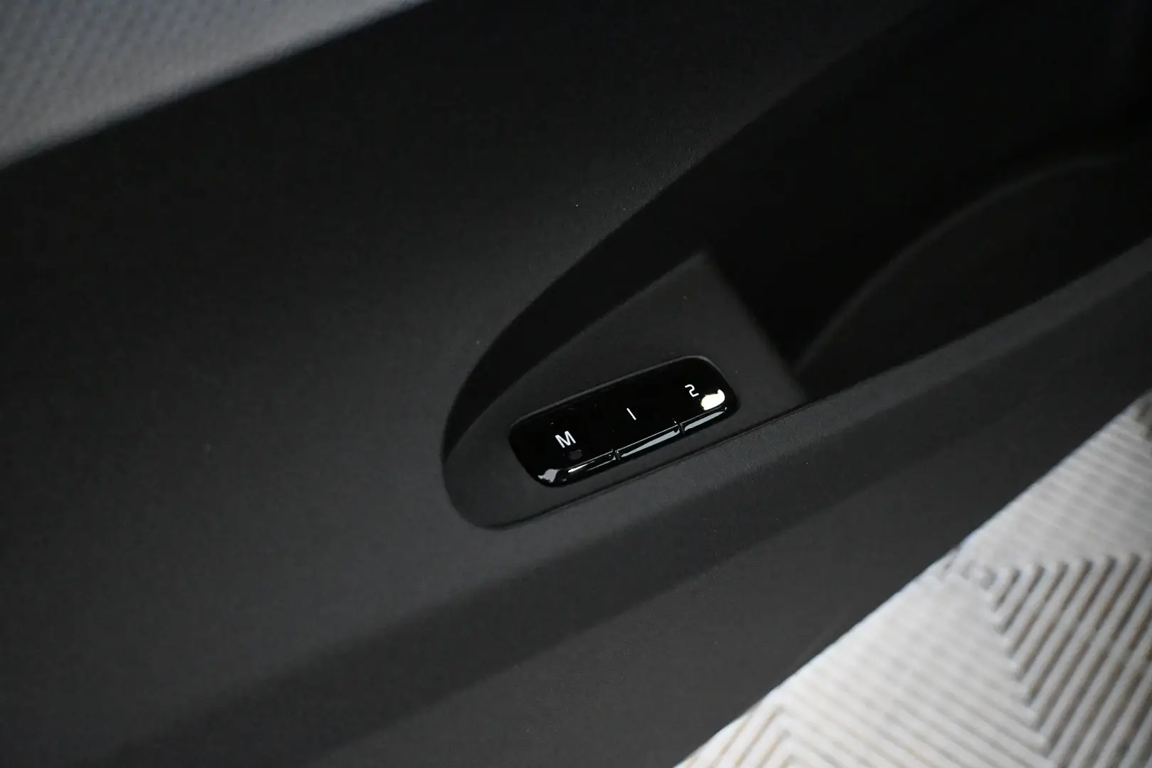 Car Image - 4A3KKwSBMzE7ll3CE6L77r