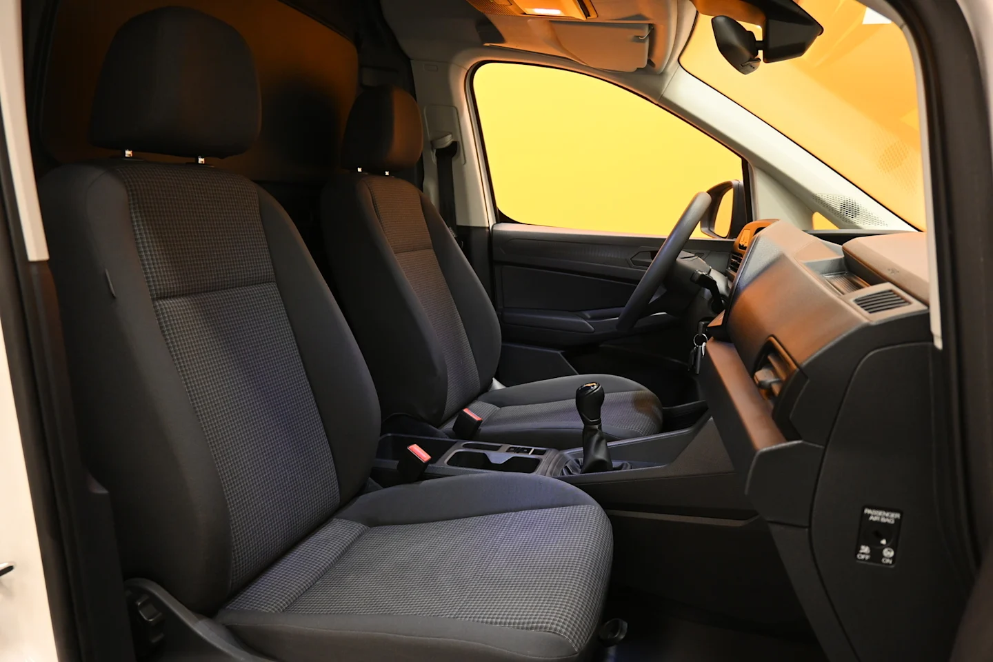 Car Image - 2t0pJD5E1xSzvaCYnbWIEj