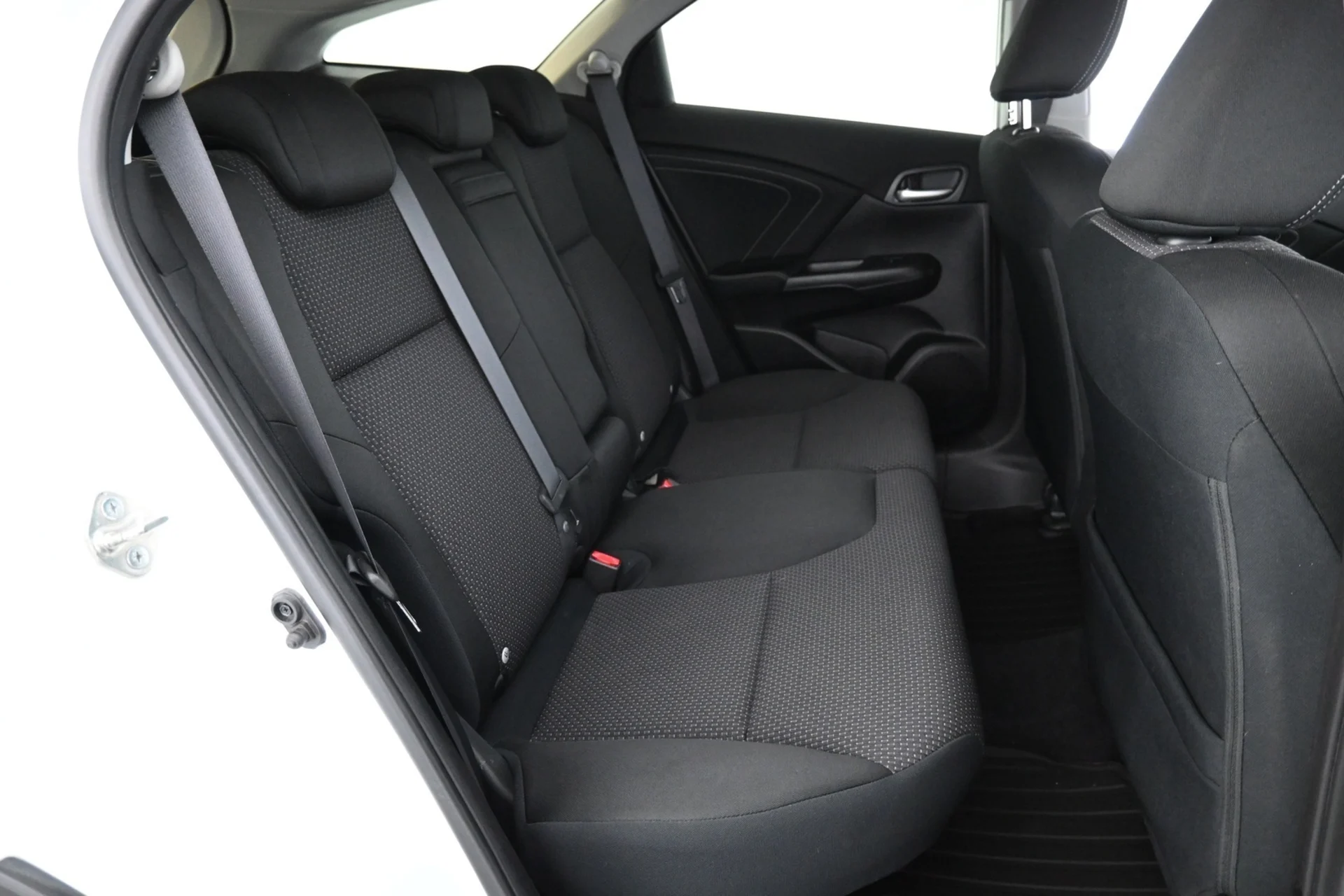 Car Image - 4r8Al0g90pnVeEegpDTiha