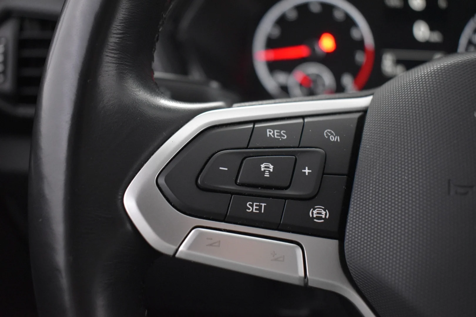 Car Image - 5hLyAVMFRtvioCapFvCM0L