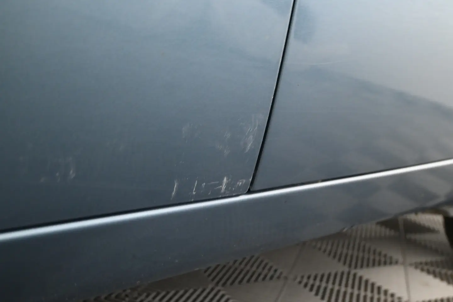 Car Image - Bq50COcCHtyH44y1wFuEy
