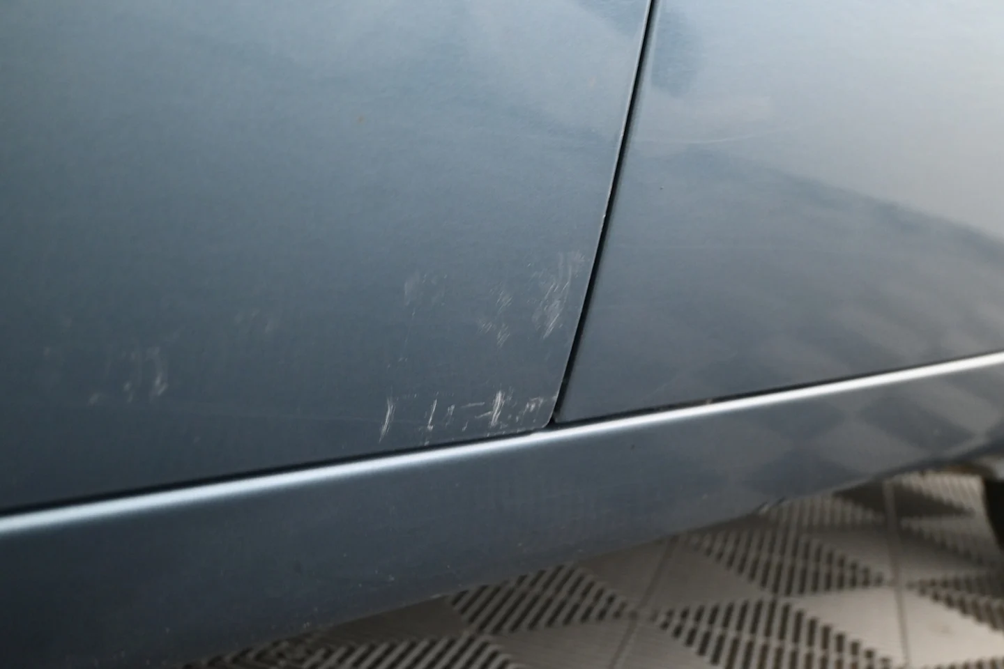 Car Image - Bq50COcCHtyH44y1wFuEy
