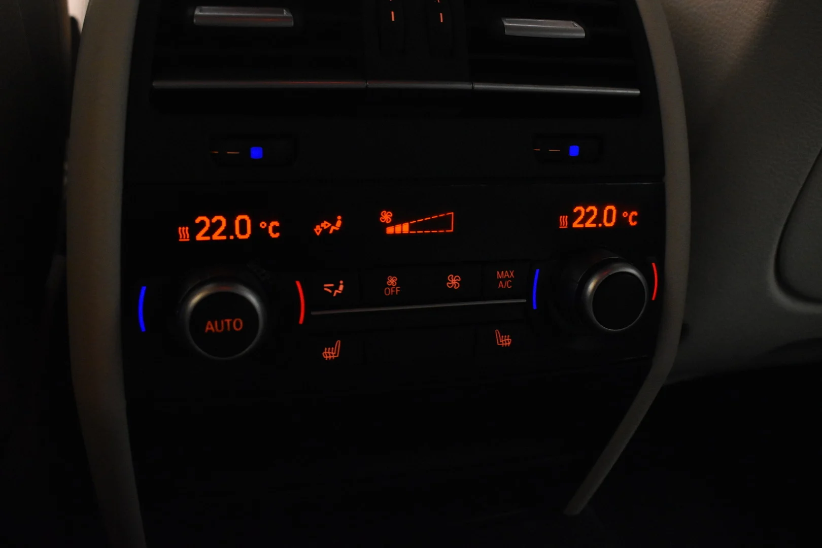 Car Image - 5I69qVt0EjUyJxTT4jmH6w