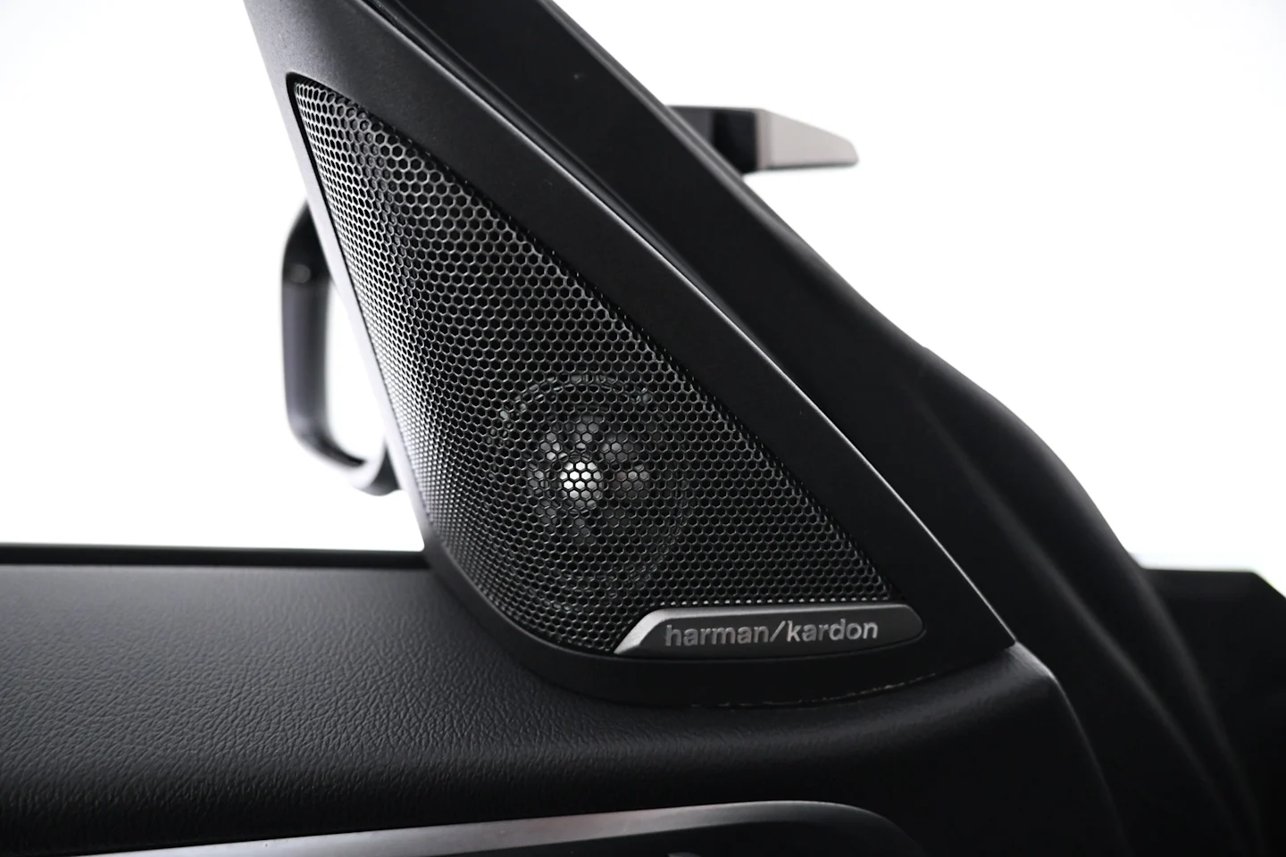 Car Image - cNCH0AfNO4W27wBDvNmzw
