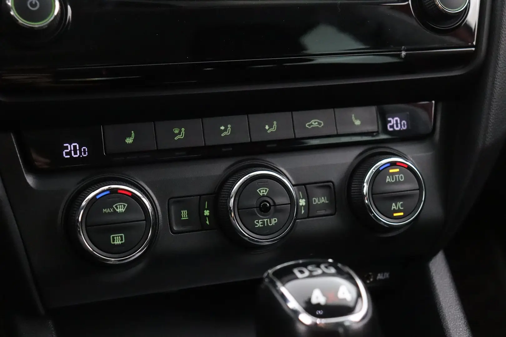 Car Image - 53k33LL8cOtQJHkxFOGRWv