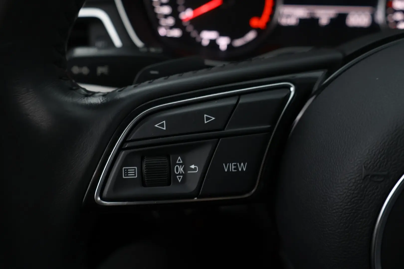 Car Image - 59IUNpT3FCXMvdSlFwkR7u