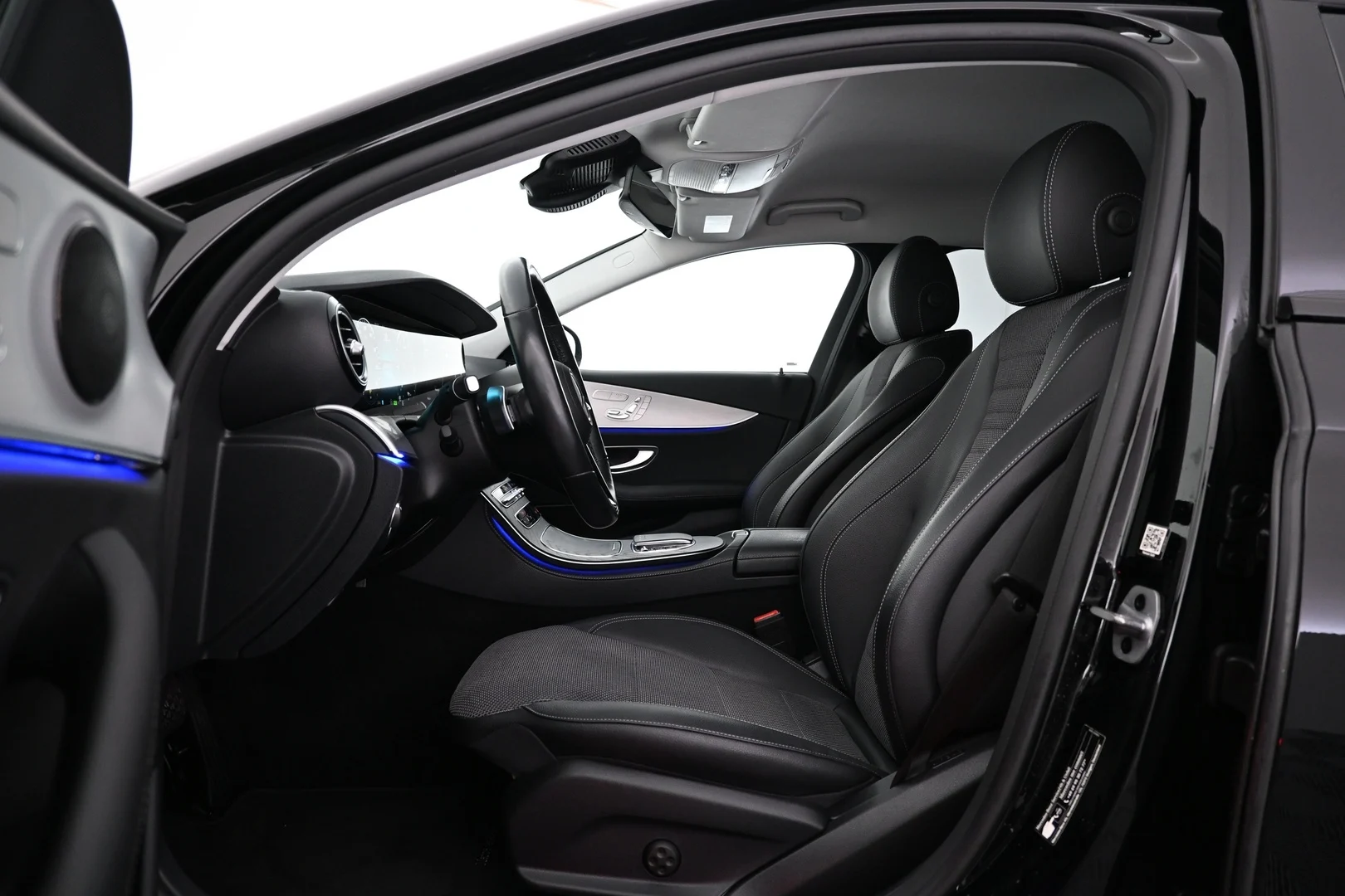 Car Image - 72WFC3lajZL1tYyqAk1cUI