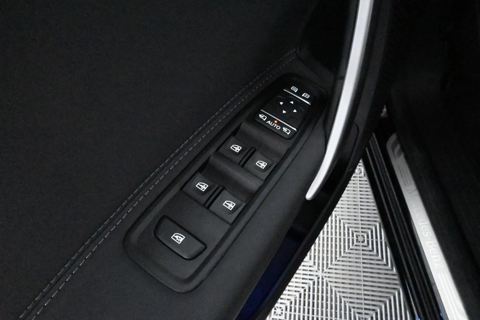 Car Image - 15eZISzVq3PFszvkshjr0V