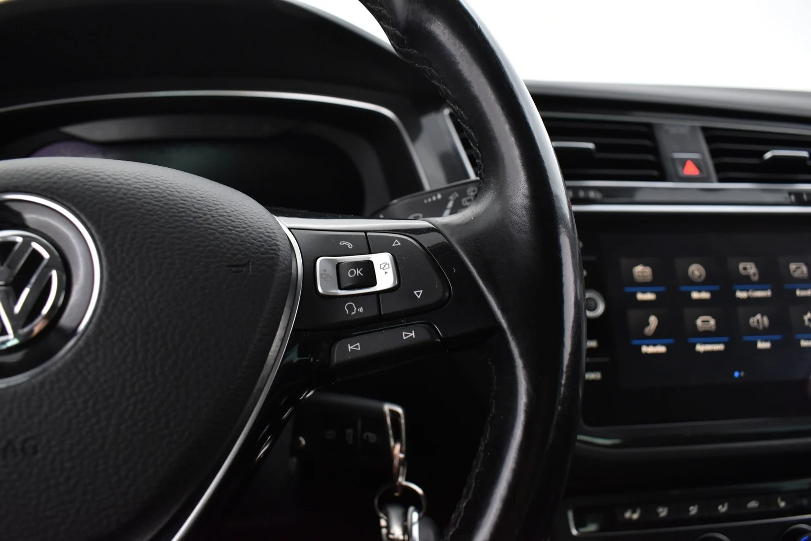 Car Image - 1E9VrUJmha3thYZBLGLf3C