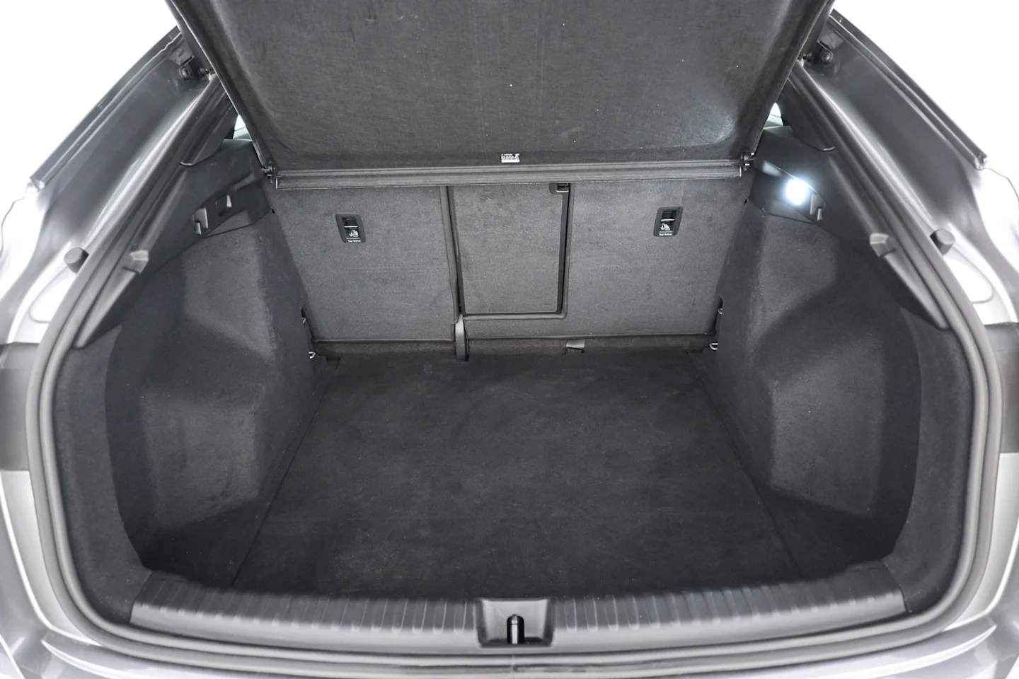 Car Image - 10OTZBzWZIA5j1rRliqsdm
