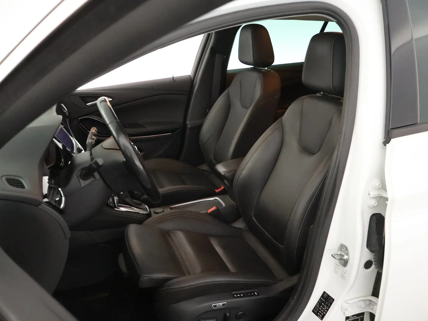 Car Image - 4e2V9XNGk8qTuFoMZzAnIM