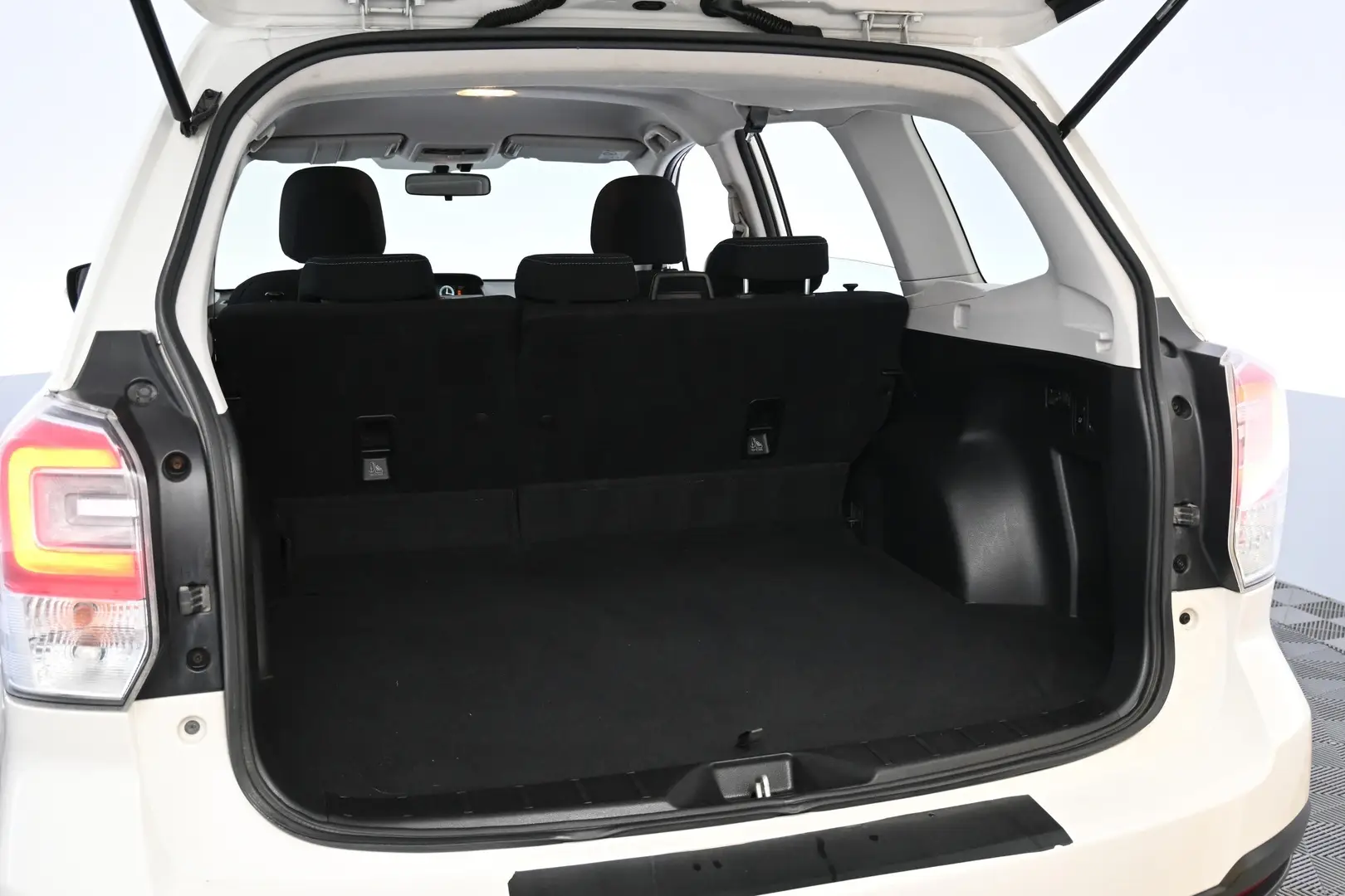 Car Image - aP97yCwgnx5WciRqNQwrB