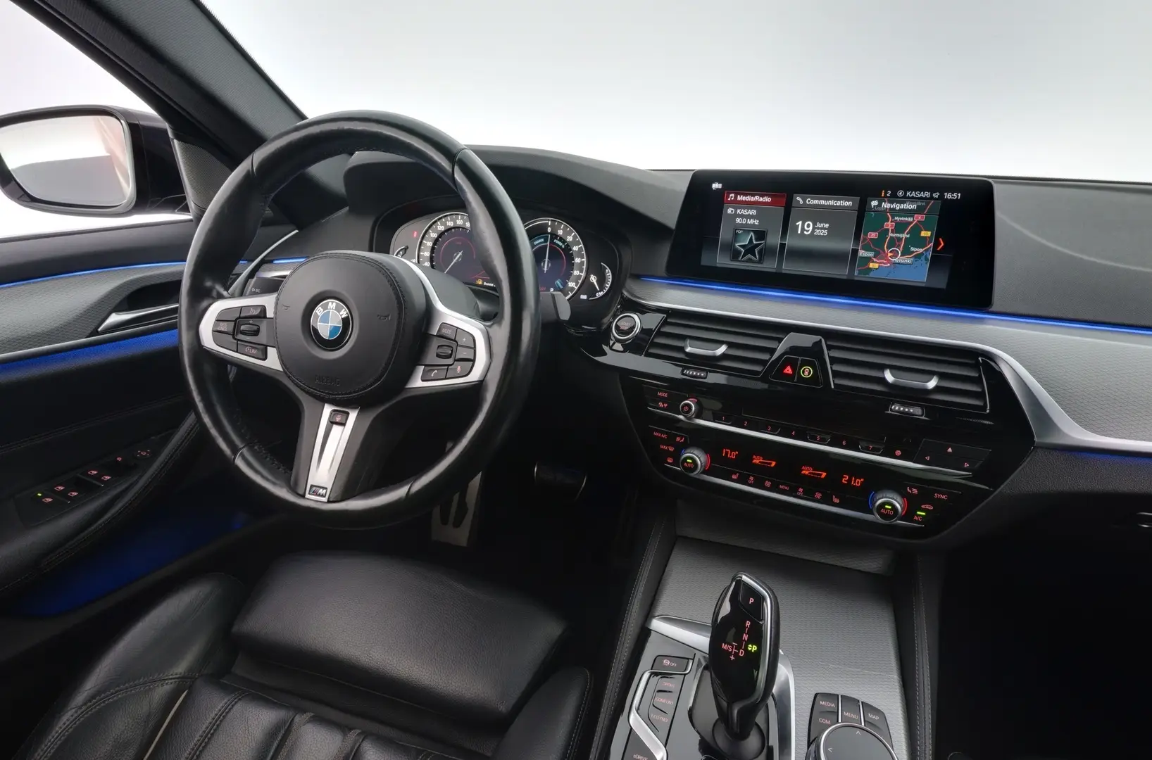 Car Image - U7DkEpVi0XkT4IRGsZBM0