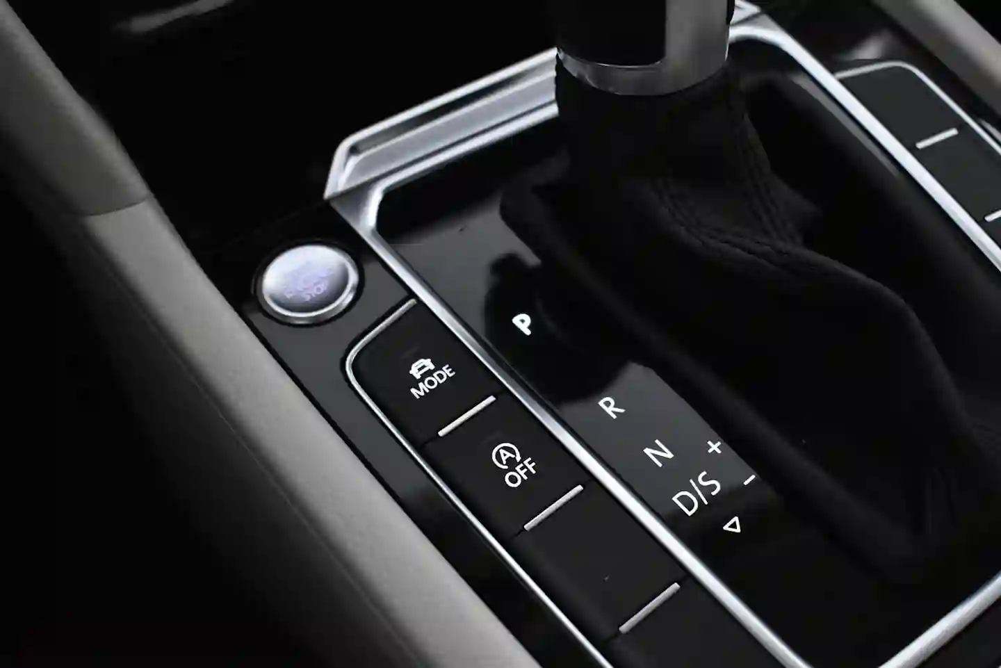 Car Image - 2WUqjJxNvNTb2IpkZjJCW4