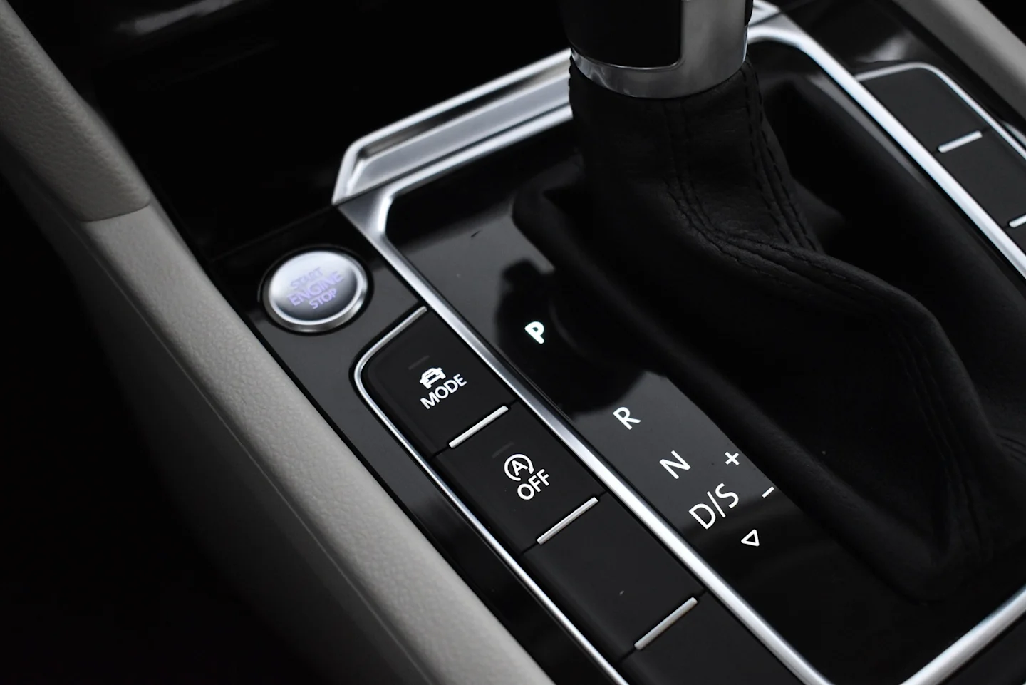 Car Image - 2WUqjJxNvNTb2IpkZjJCW4