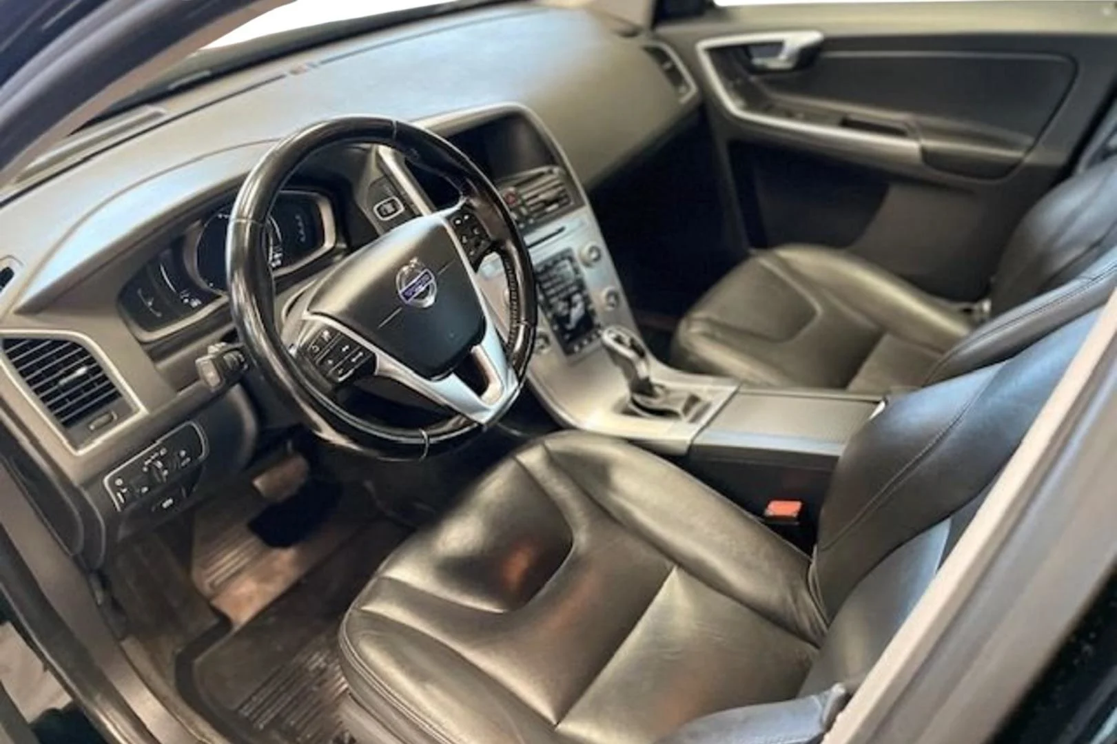 Car Image - 2A1pGJIDYHgO6q540o5RyR