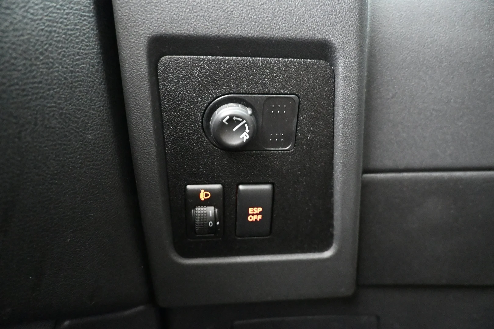 Car Image - 44piLk9lyZX4SzCzP1RPbk