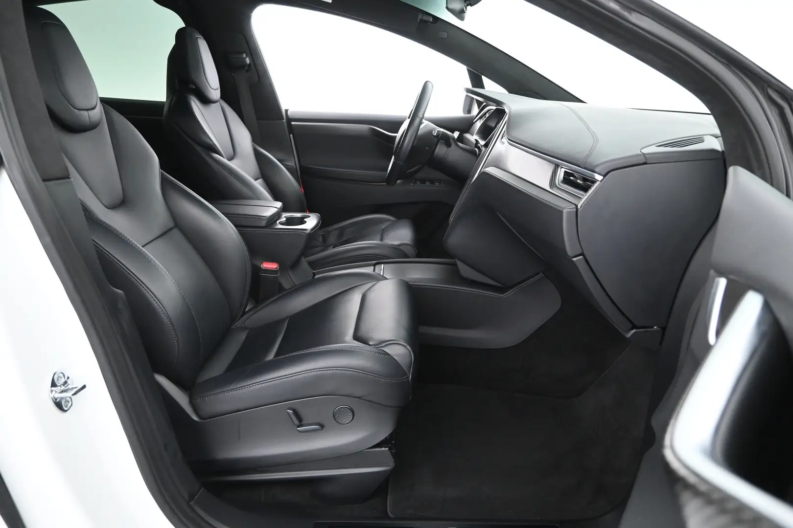 Car Image - a1eELPANMtF67ePeTJyUh