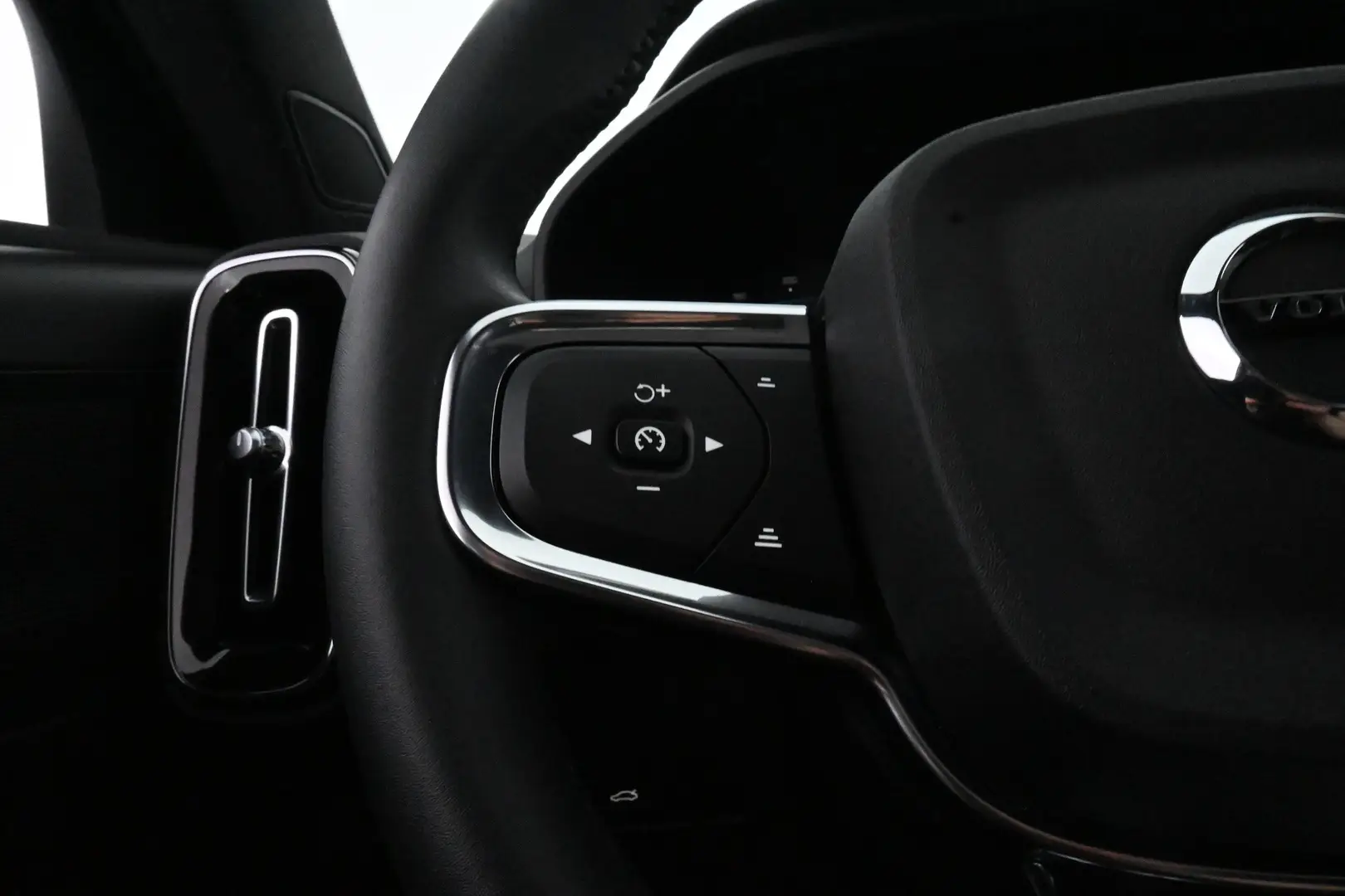 Car Image - 6ijZGV1FDaHjFK1sFQ4Sl4