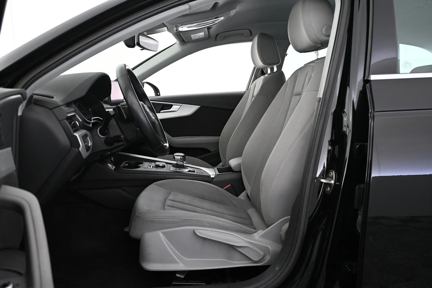 Car Image - 7Ji2oQ9T0EyNeCa5CV9ZKj