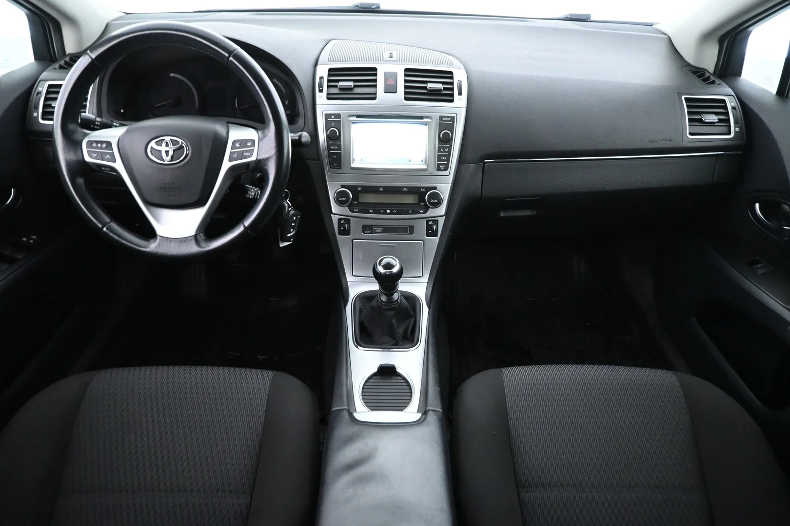 Car Image - 1NjIemOTeLSmUeL9CE1dx1