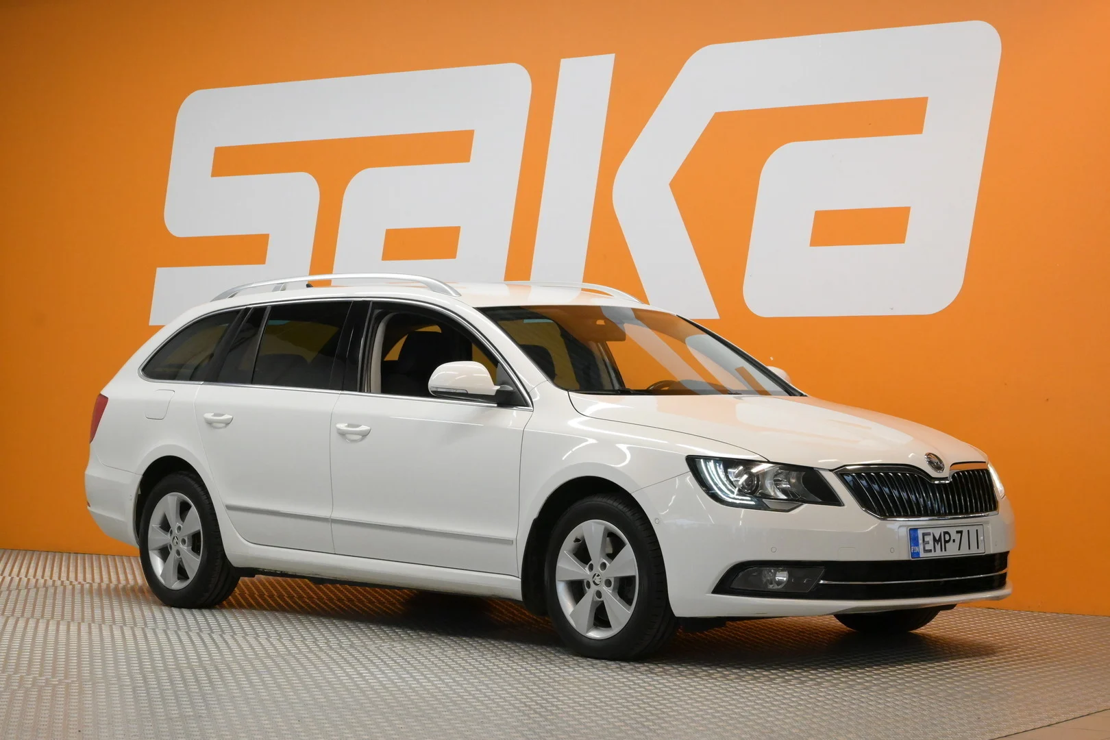 Car Image - 68oIiNnWaR4UYb1WUMnPM8